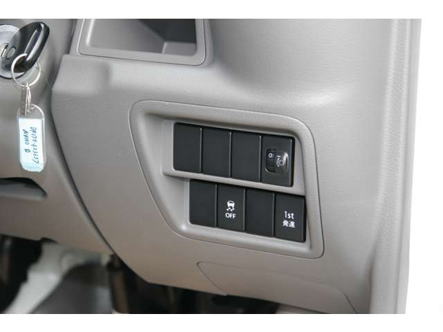 Nissan NV100 Clipper 11