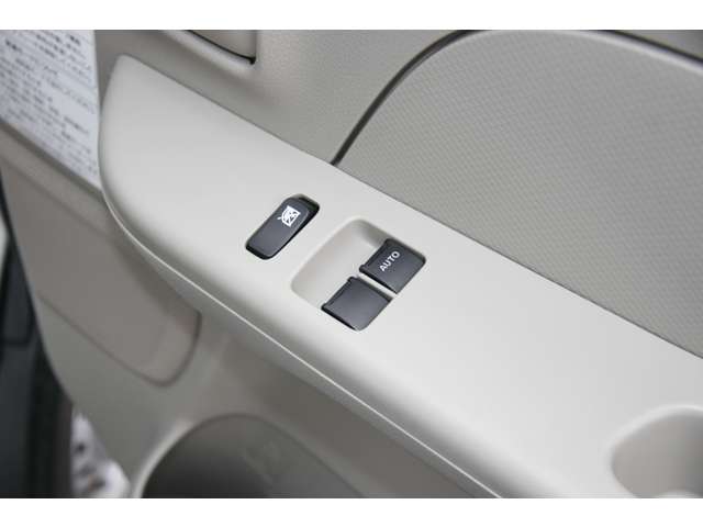 Nissan NV100 Clipper 12