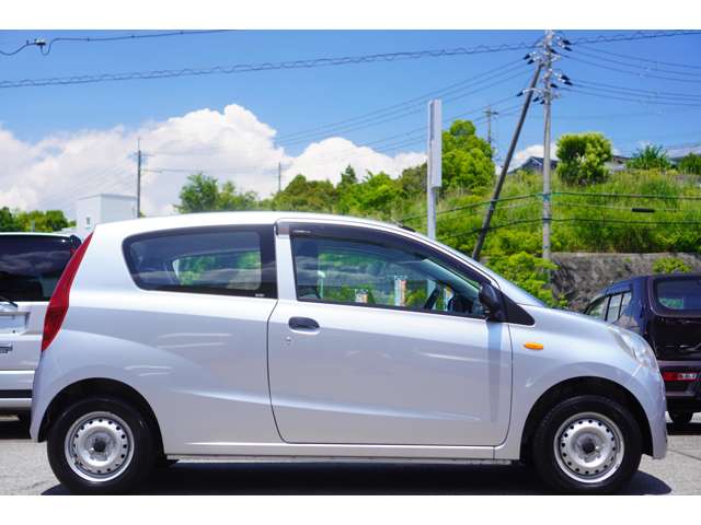 Daihatsu Mira 11