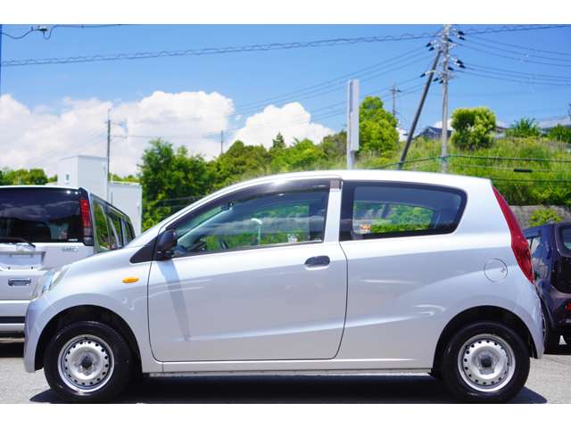 Daihatsu Mira 12