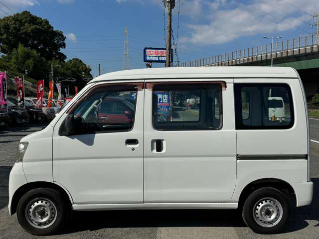 Daihatsu Hijet Cargo 13