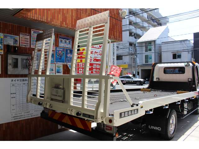 Hino Dutro 12
