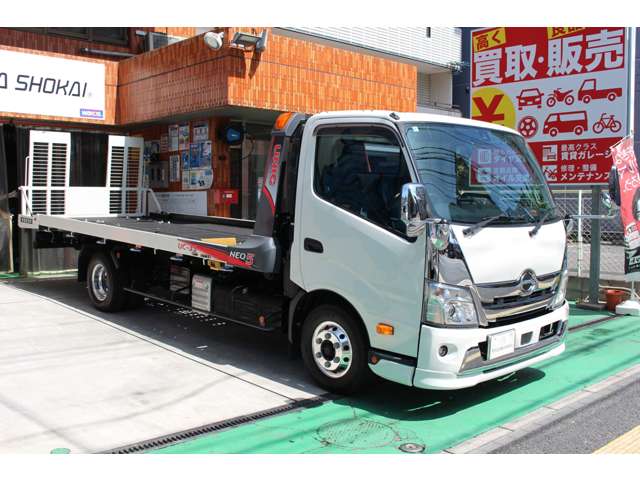 Hino Dutro 8