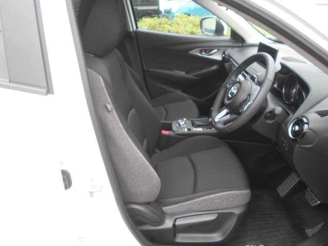 Mazda CX-3 12