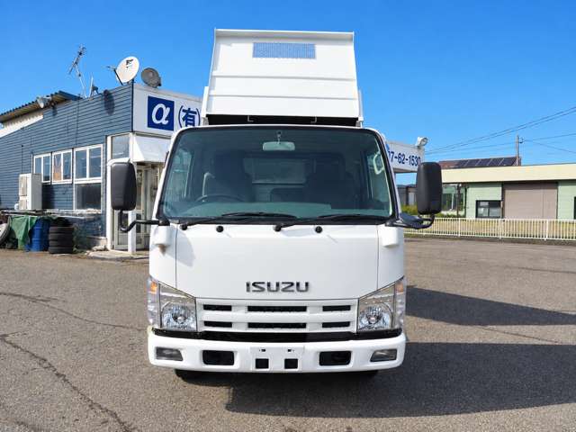 Isuzu Elf 2