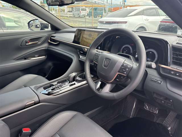 Toyota Crown Sport 11