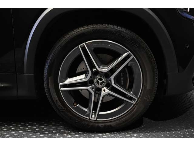 Mercedes-Benz GLB 10