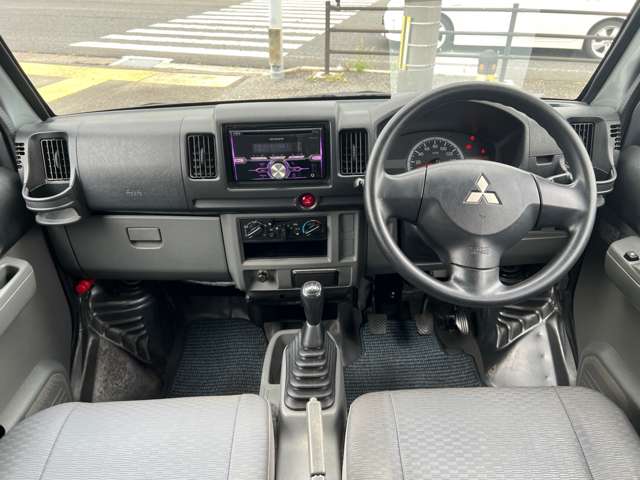 Mitsubishi Minicab Van 11