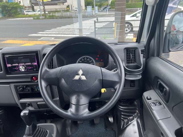 Mitsubishi Minicab Van 12