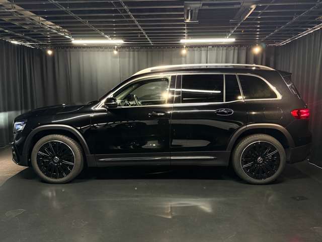Mercedes-Benz GLB 6