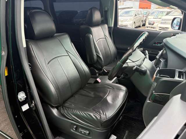 Toyota Alphard 3