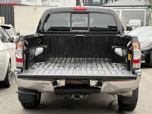 Toyota Tacoma 12