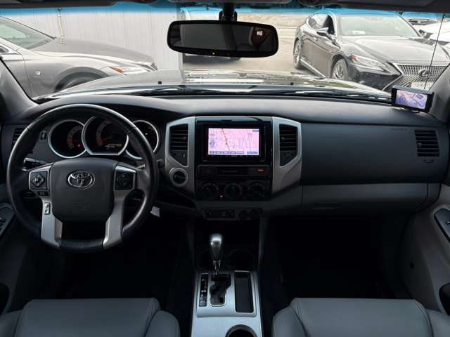 Toyota Tacoma 3