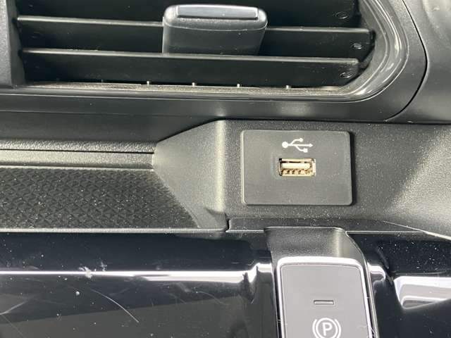 Mitsubishi eK X EV 8