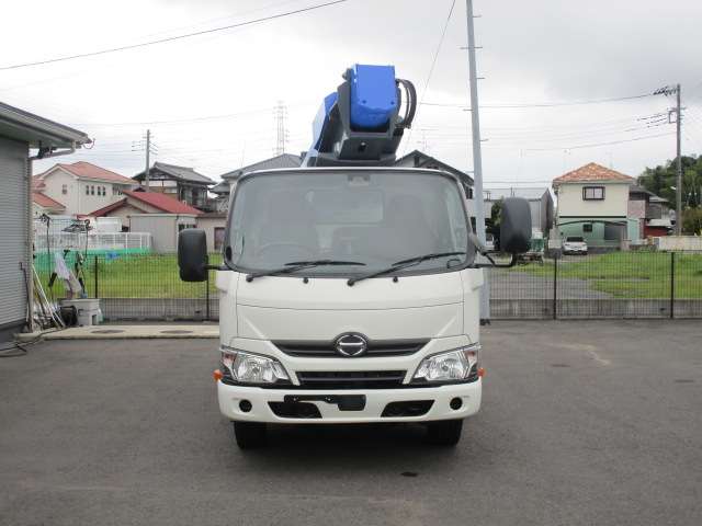 Isuzu Elf 7