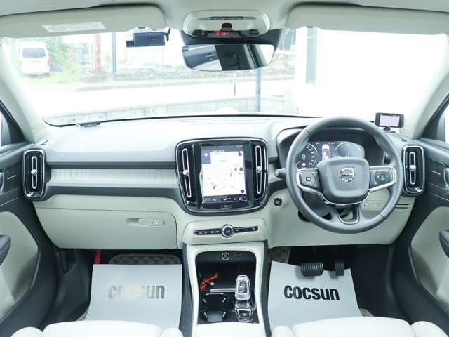 Volvo XC40 4