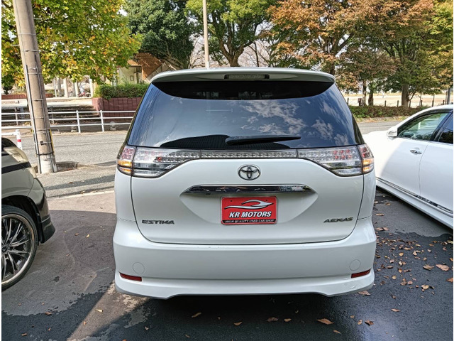 Toyota Estima 3