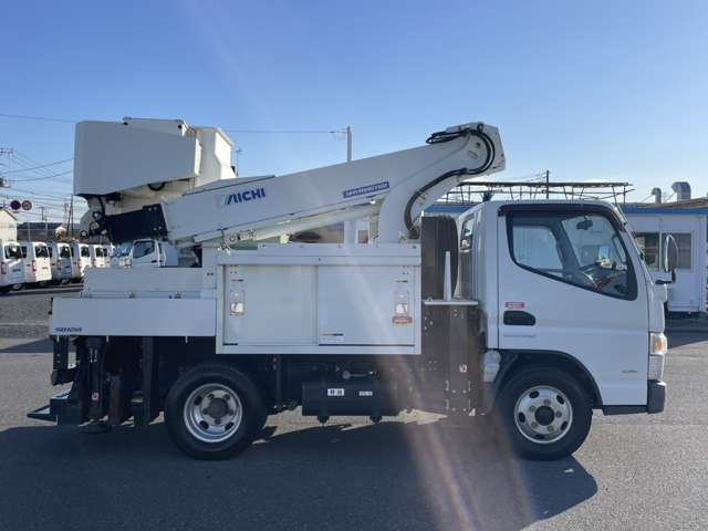 Mitsubishi Fuso Canter 2