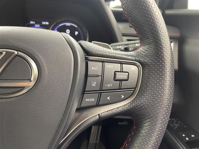 Lexus UX 11