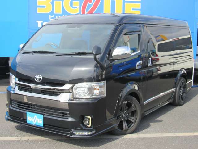 Toyota Hiace Van 9