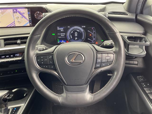 Lexus UX 10