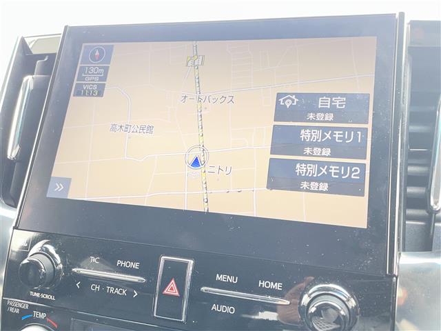 Toyota Alphard 4