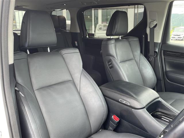 Toyota Alphard 9