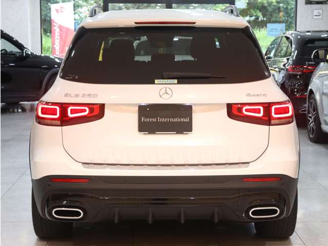 Mercedes-Benz GLB 6