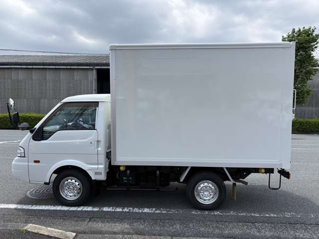 Mazda Bongo Truck 4