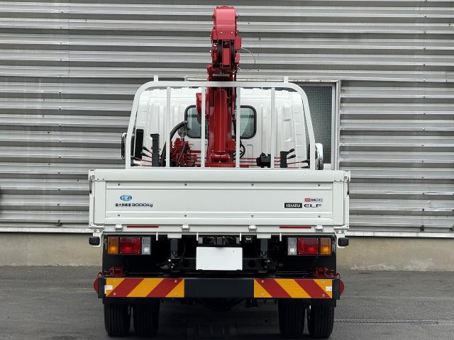 Isuzu Elf 3