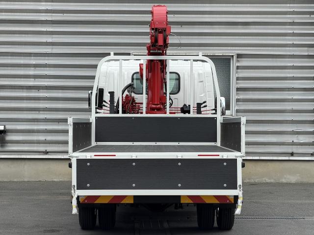 Isuzu Elf 4