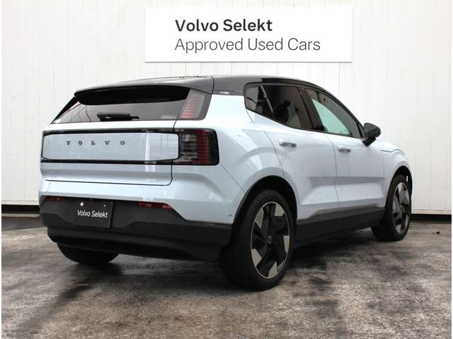Volvo EX30 6