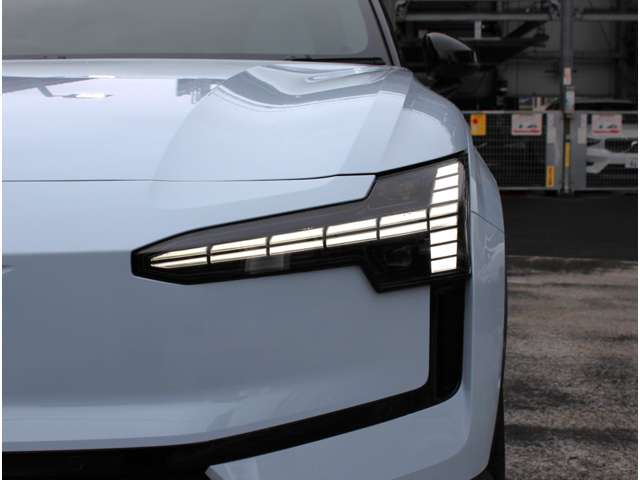 Volvo EX30 10