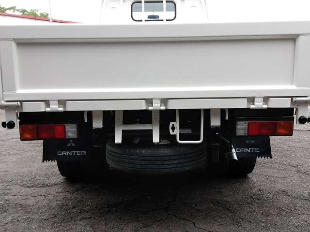 Mitsubishi Fuso Canter 12