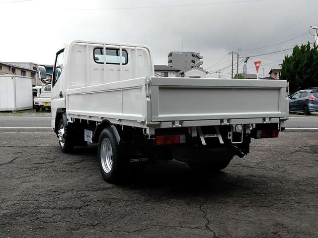 Mitsubishi Fuso Canter 7