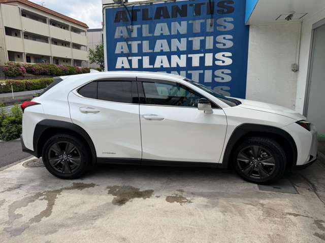 Lexus UX 7