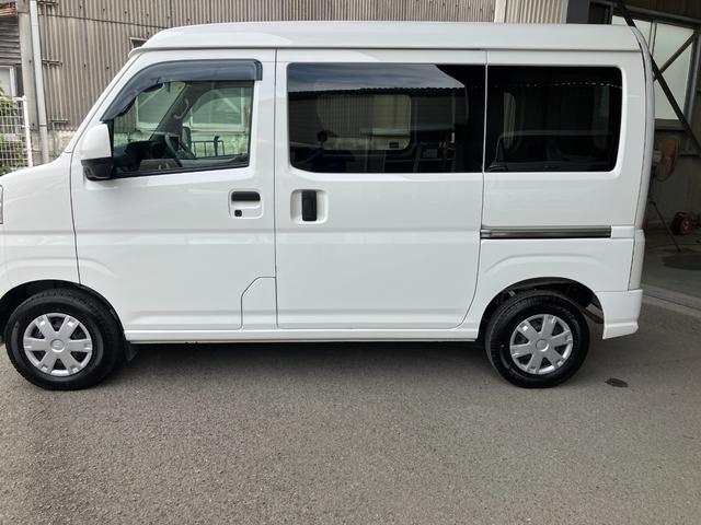 Daihatsu Hijet Cargo 2