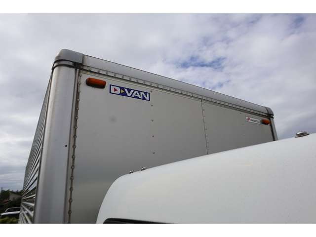 Mitsubishi Fuso Canter 12