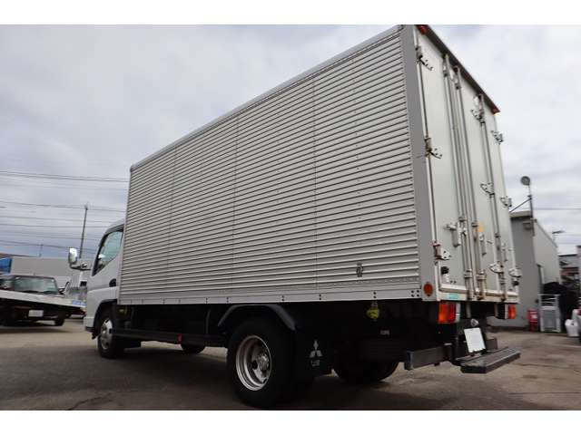 Mitsubishi Fuso Canter 7