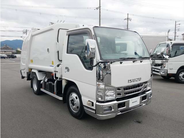 Isuzu Elf 4
