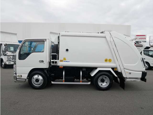 Isuzu Elf 9