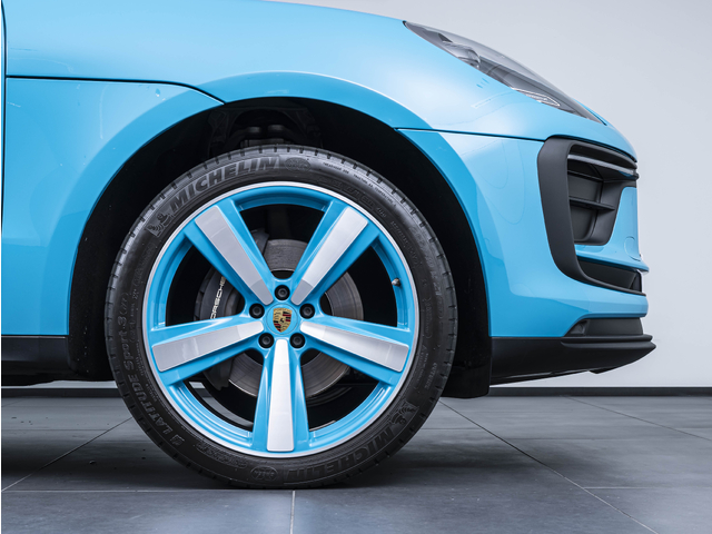 Porsche Macan 11