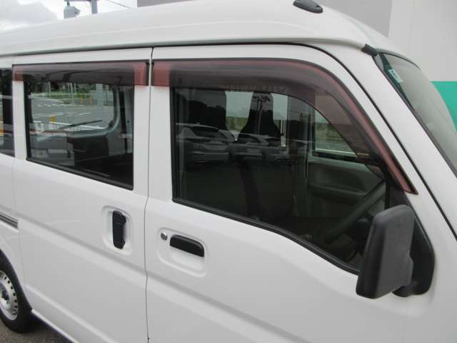 Mitsubishi Minicab Van 6