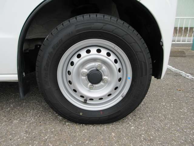 Mitsubishi Minicab Van 7