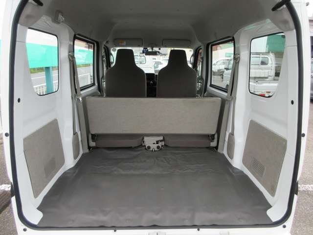 Mitsubishi Minicab Van 10