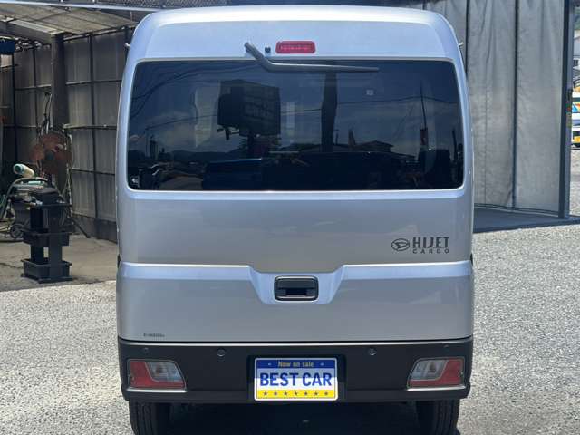 Daihatsu Hijet Cargo 7