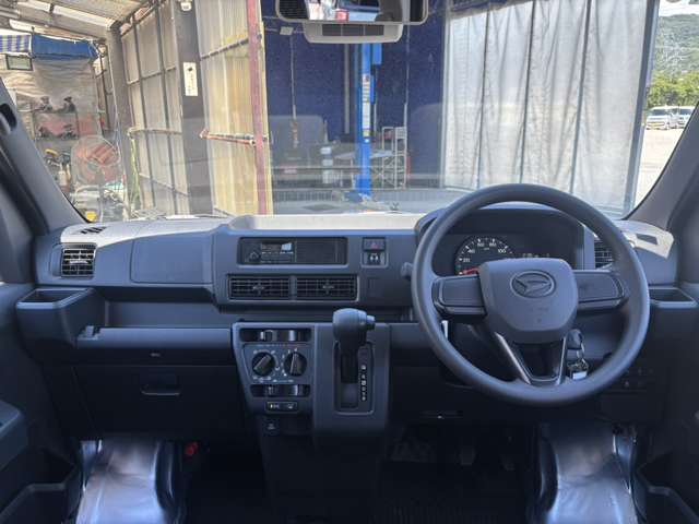 Daihatsu Hijet Cargo 10