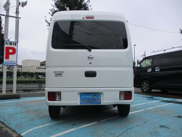 Nissan NV100 Clipper 6