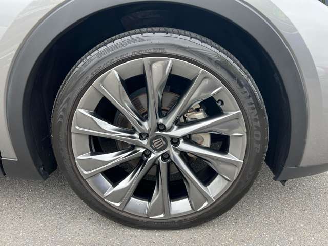 Toyota Crown Crossover 3