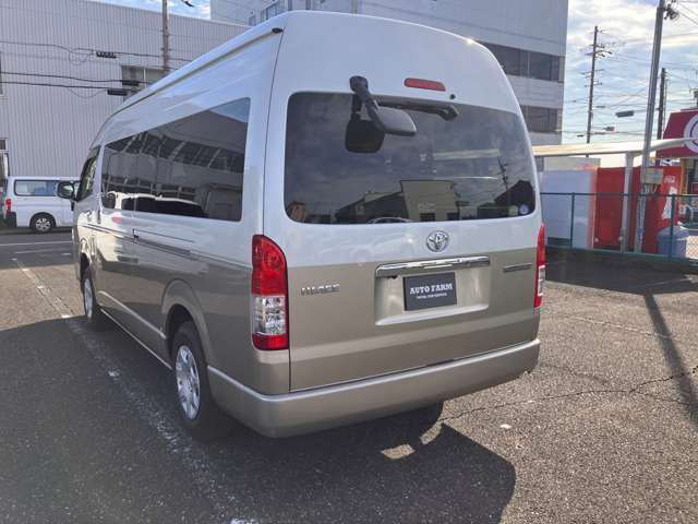 Toyota Hiace 3